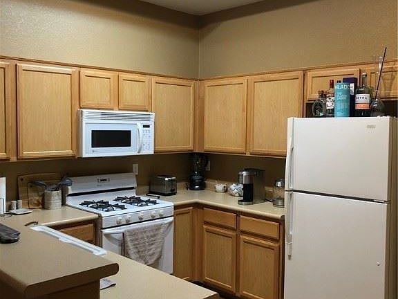 5th image of 10650 Calico Mountain Ave Unit 203