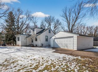 117 Birch St, Mahtomedi, MN 55115