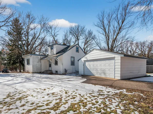 117 Birch St, Mahtomedi, MN 55115