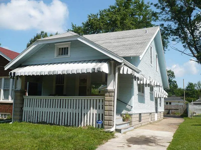 1013 E McClure Ave photo 1