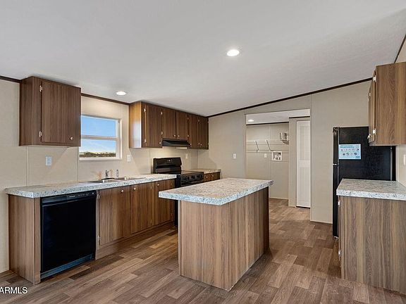 5th image of 5744 N Lakeview Drive