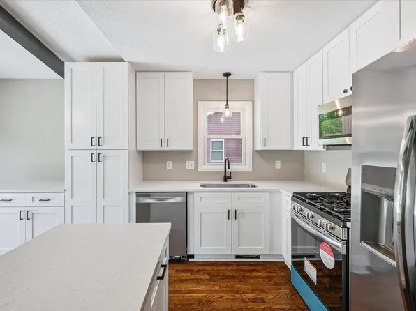 16432 Gannon Ave, Rosemount, MN 55068