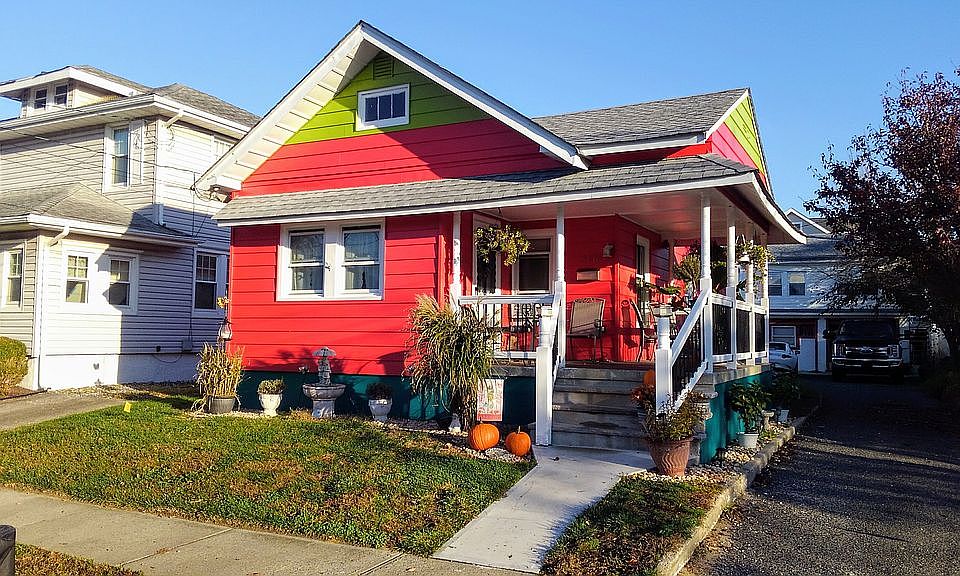 Front Cottage Curb Appeal!