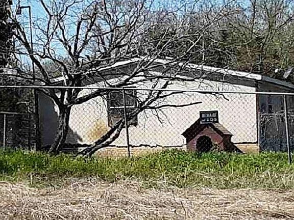 2nd image of 102 SE County Road 3144