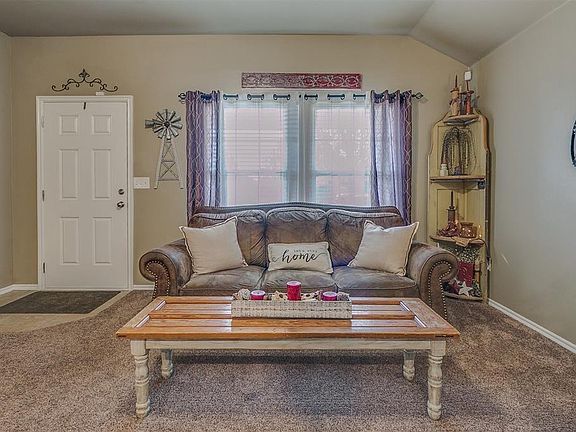 4th image of 13613 Bradbury Ln