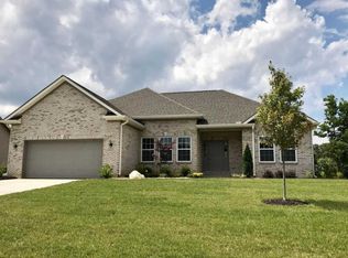 8113 Acorn Trl, Hamilton Twp, OH 45039