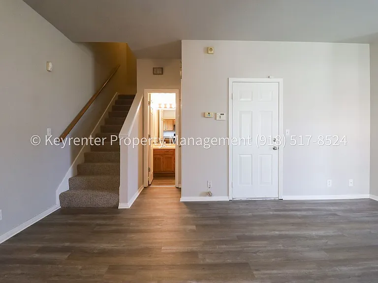 9134 E 24th St — Photo 13