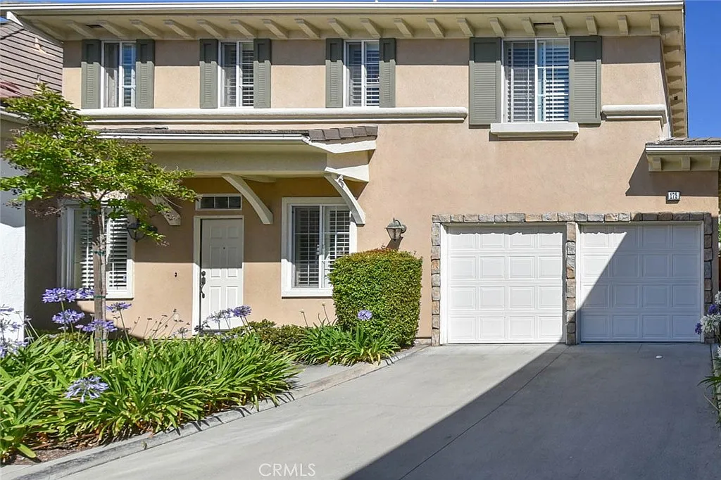 3 bed, 2.5 bath, 1473 sqft, $4,550 — Photo 1