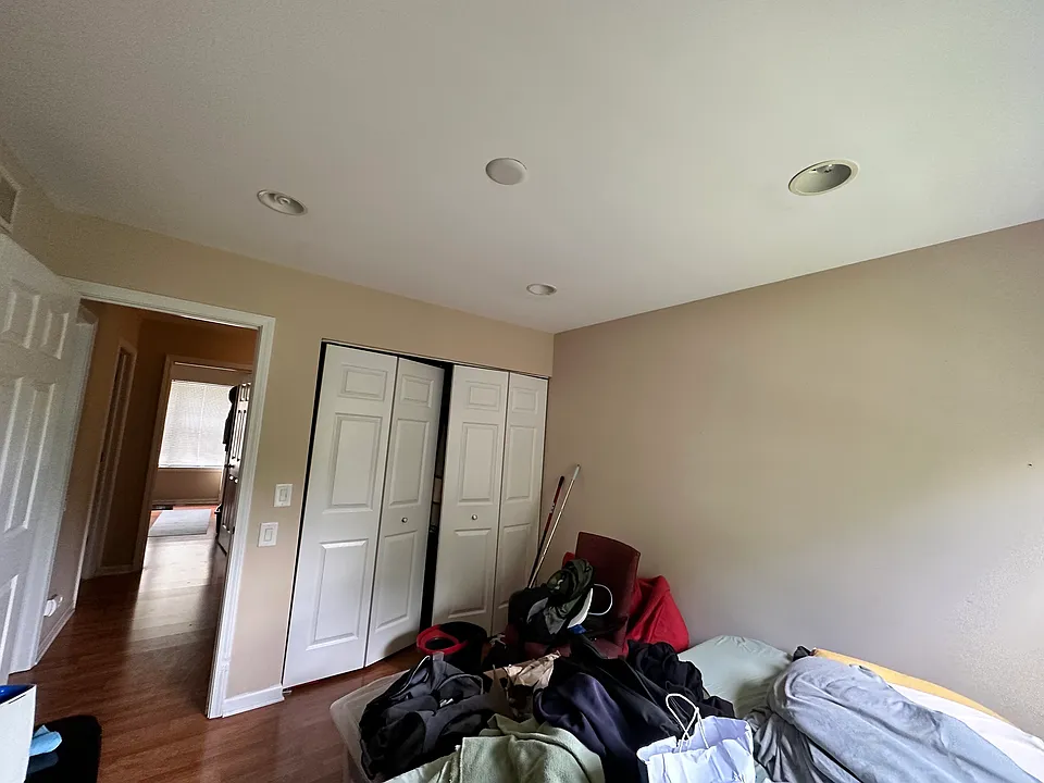 231 Half Moon Cir
