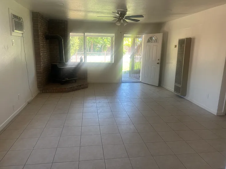 9899 S Lockhart Rd — Photo 5