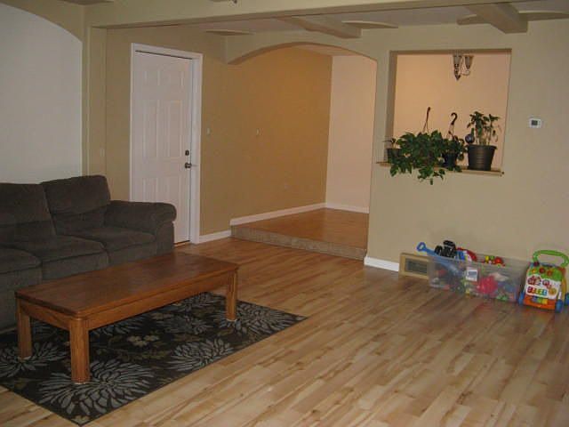 2nd image of 109 N Washington St