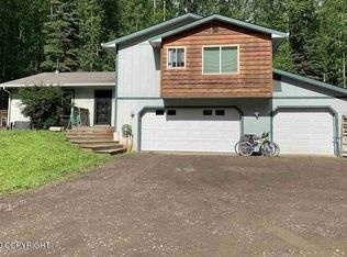 1410 Helenka Dr, Fairbanks, AK 99712