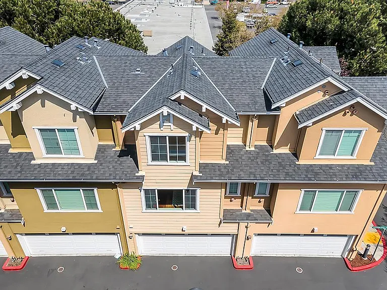 2218 Woodberry Ln — Photo 21