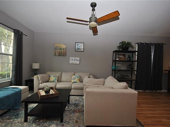 5th image of 4749 Riverton Dr