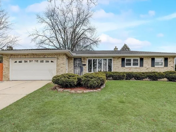 2701 Dryden Dr, Madison, WI 53704