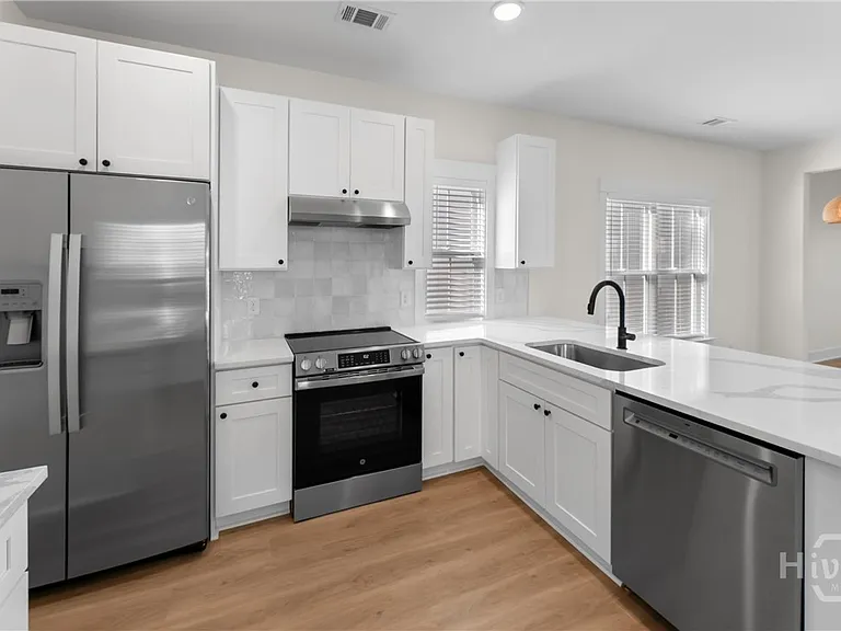 1203 E Bolton St — Photo 14