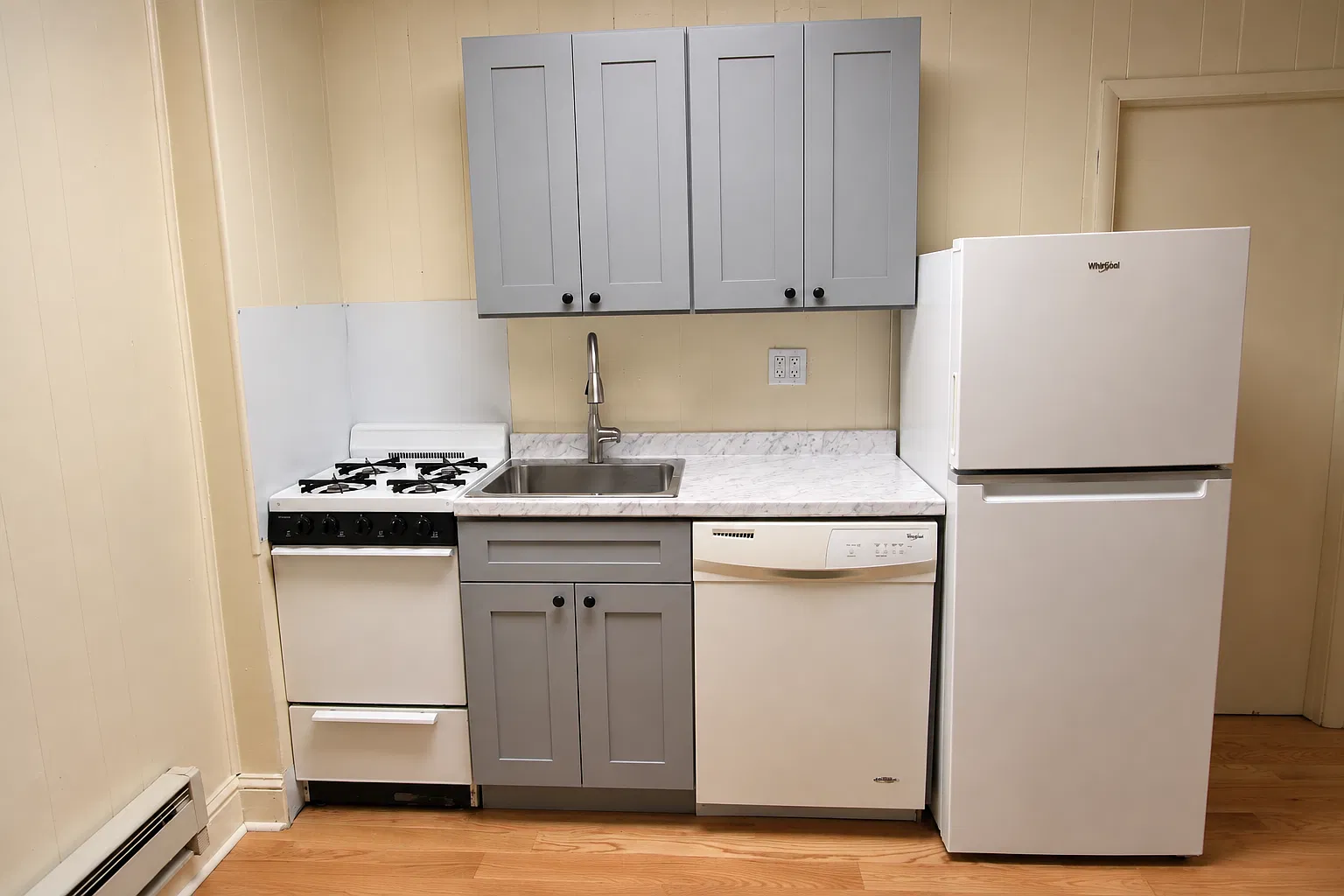 1 bed, 275 sqft, $1,095 — Photo 3