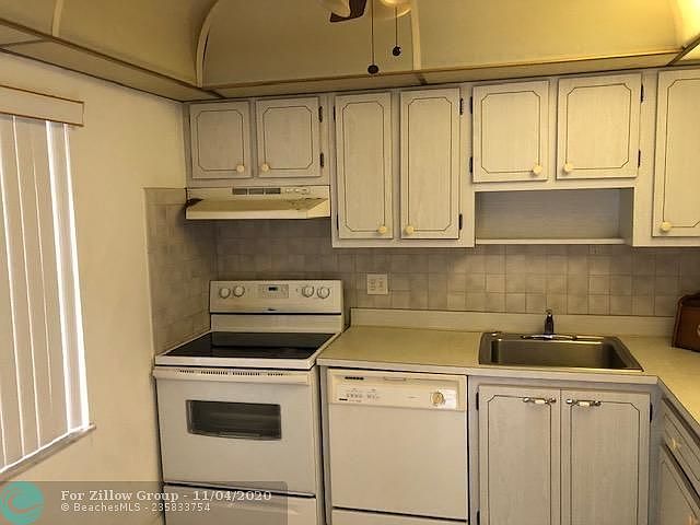 1st image of 7600 NW 4th Pl APT 102