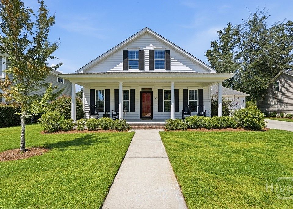 1st image of 15 Oakhaven Lane