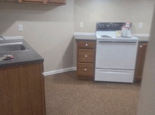 204 1/2 N Spruce St #3B, Abilene, KS 67410