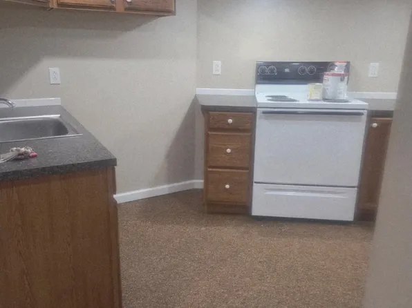 204 1/2 N Spruce St #3B, Abilene, KS 67410