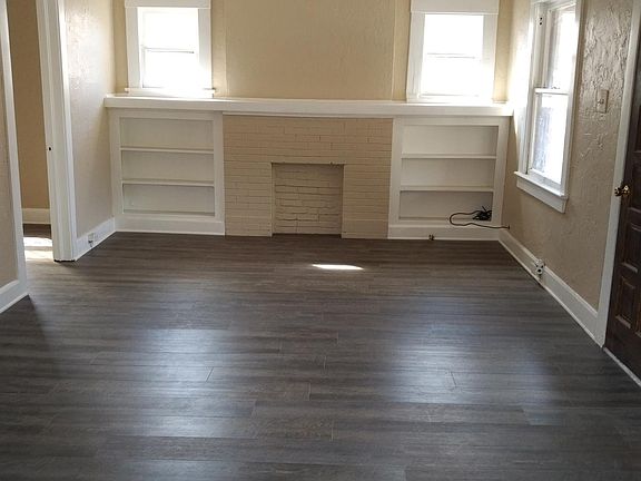 2nd image of 2215 N Campbell St