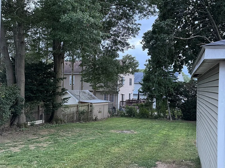 45 Henry Ave — Photo 4