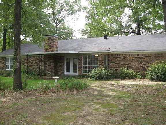 3rd image of 104 Margaret Dr