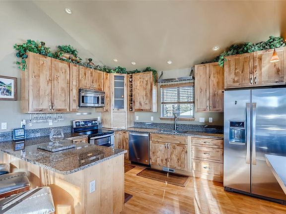3rd image of 2351 LAKESIDE Drive