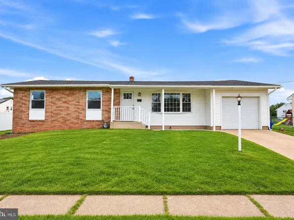 908 Old Orchard Ln, Bristol, PA 19007