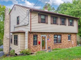 98 Hunter Rd, Lincoln Park, NJ 07035