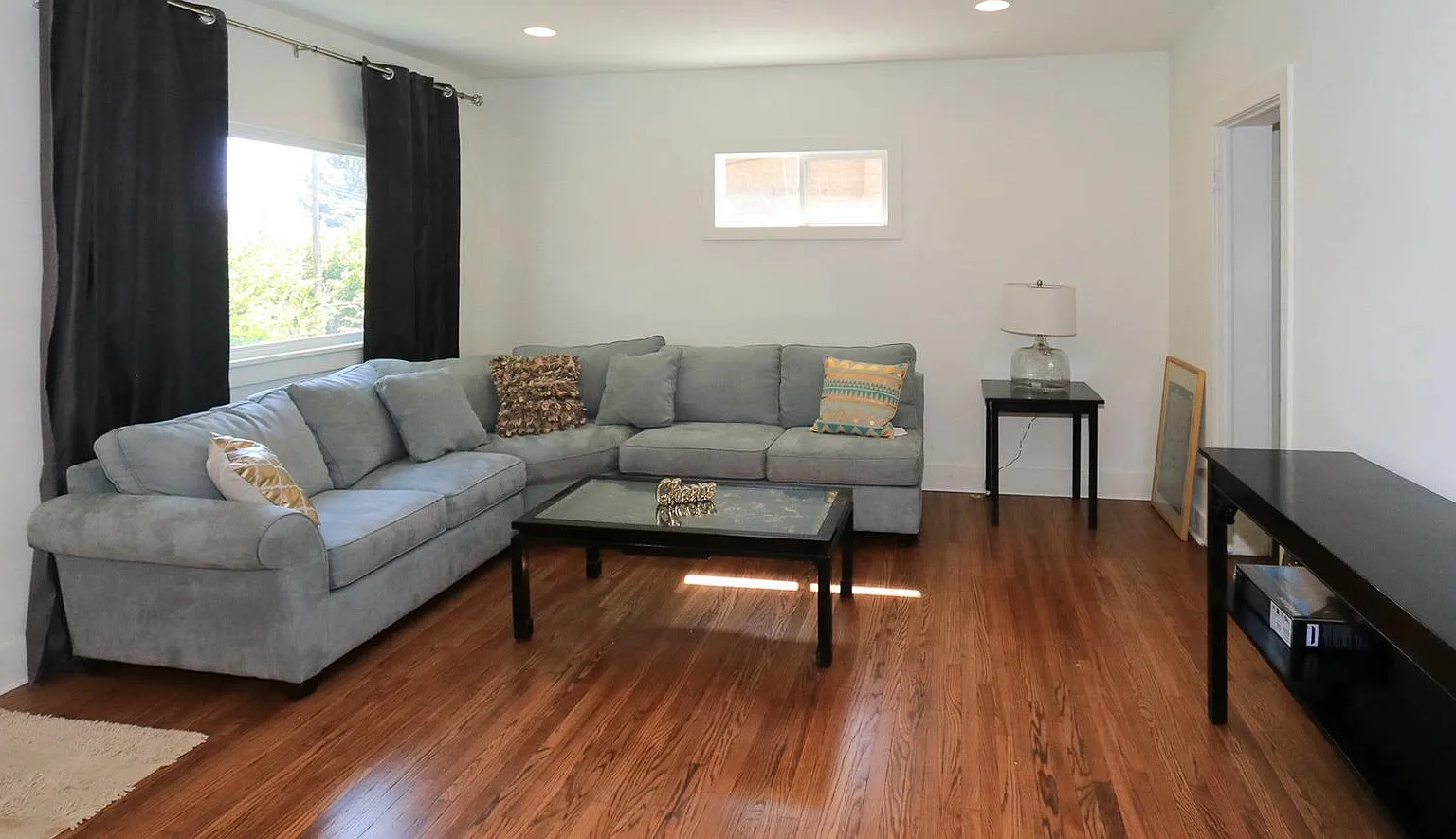 138 W Girard Ave — Photo 3