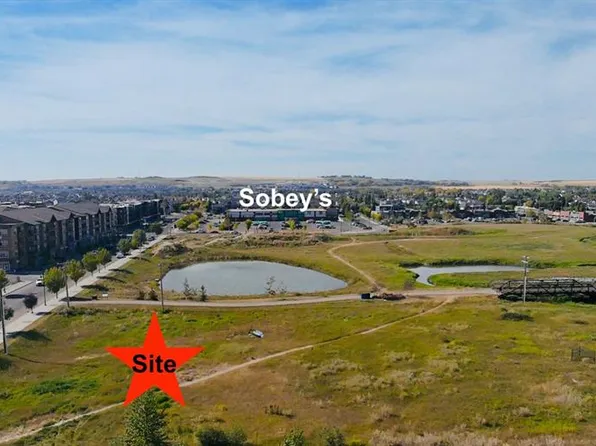 116 Railway Ave SW, Airdrie, AB T4B 0E3