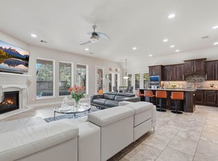 127 Deerchase Dr, Conroe, TX 77384