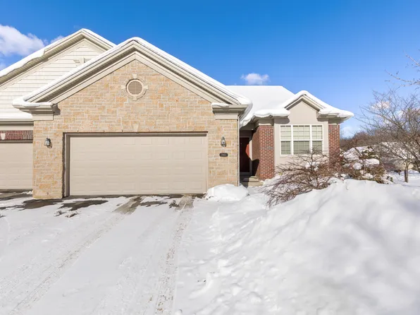 2921 Woodridge Cir NE #43, Grand Rapids, MI 49525