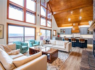 9892 Old Campbell Rd, Rogers, AR 72758