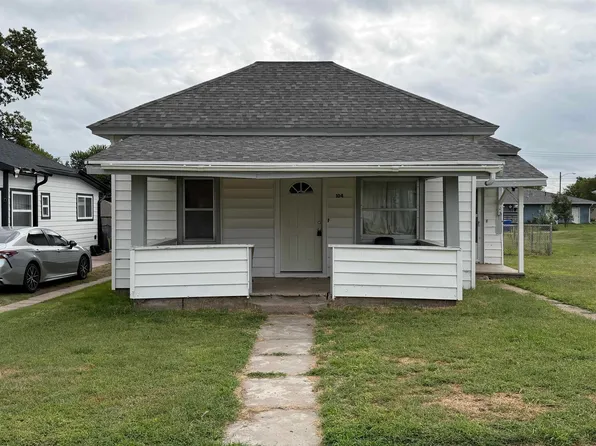 104 N Burr St, Wilcox, NE 68982