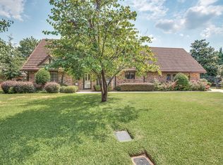1008 Curtis Ct, Arlington, TX 76012