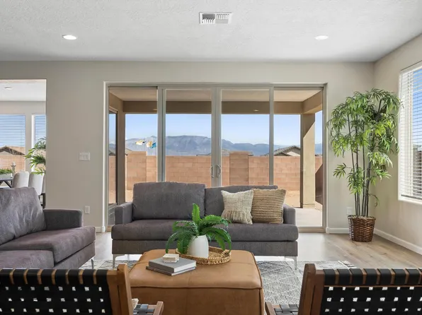 548 Amatista Loop SE, Rio Rancho, NM 87124