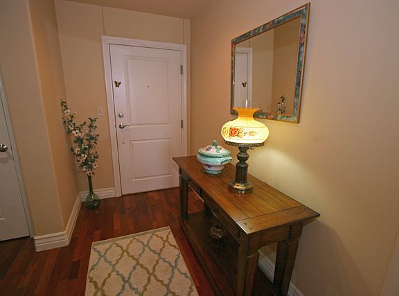 4th image of 215 North Dr