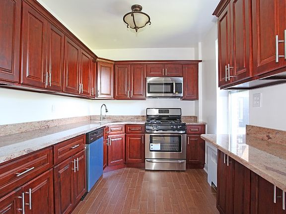 5th image of 474 W 238th St APT 5F