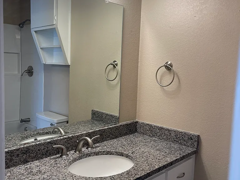 1226 Baylor Ave #121 — Photo 17