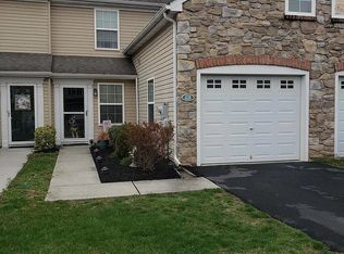 428 Eisenhower Dr, Carlisle, PA 17013