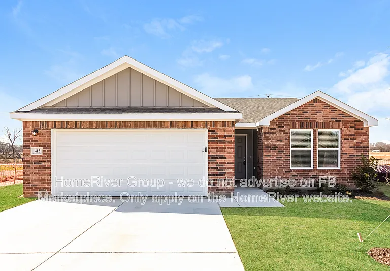 413 Jameson St — Photo 1