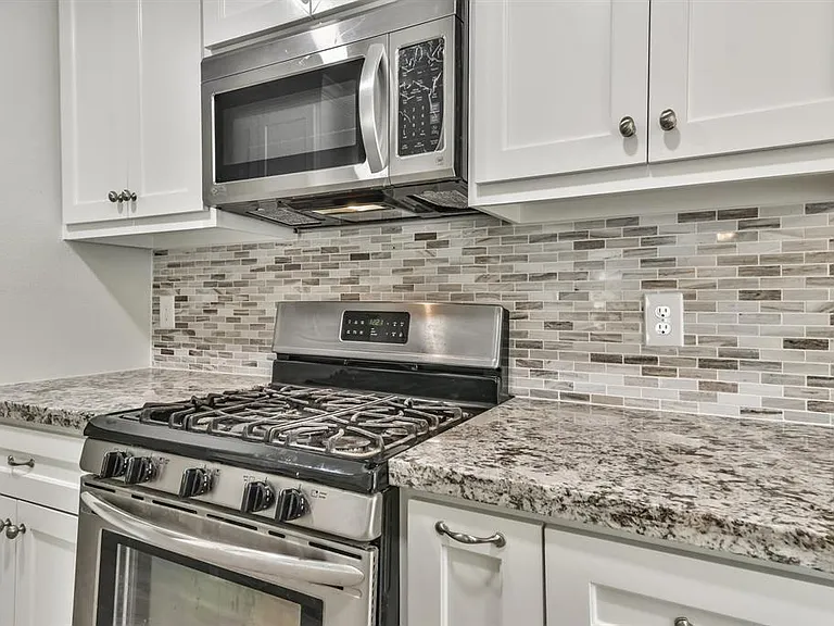5119 Creek Shadows Dr — Photo 5