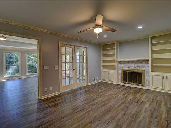 5th image of 3680 Sugar Creek Ln SE