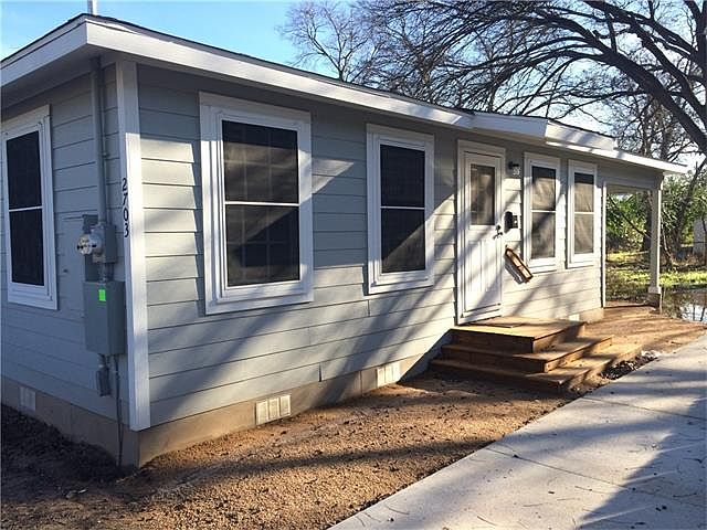 1st image of 2703 Zaragosa St
