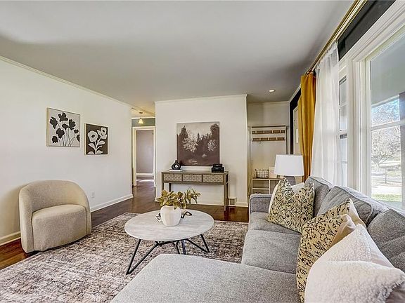 4th image of 8205 W 59th Ter