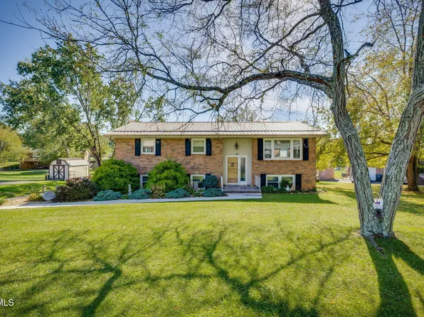 142 Freedom Rd, Bristol, VA 24201