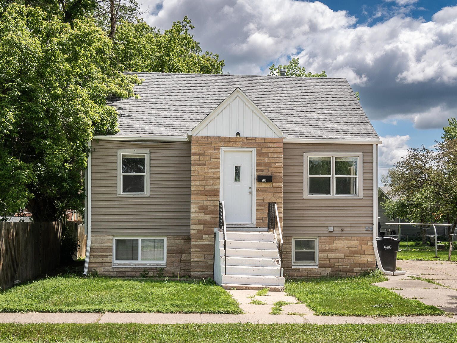 515 S 9th St, Bismarck, ND 58504 Zillow